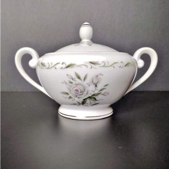 Diamond China Other - Vintage Diamond China Romance White Rose Sugar Bowl With Lid Roses Japan 1950s